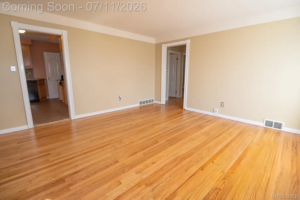 1455 Jeffrey Lane Inkster City MI 48141