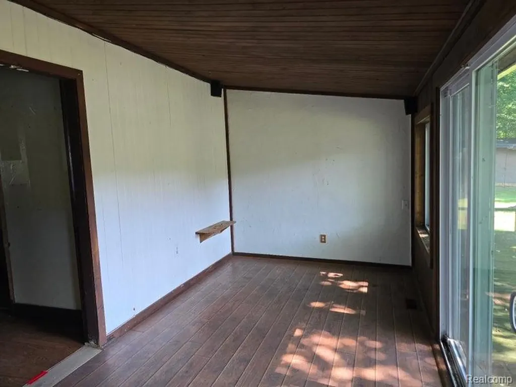 5751 Island Drive Hadley Township MI 48438