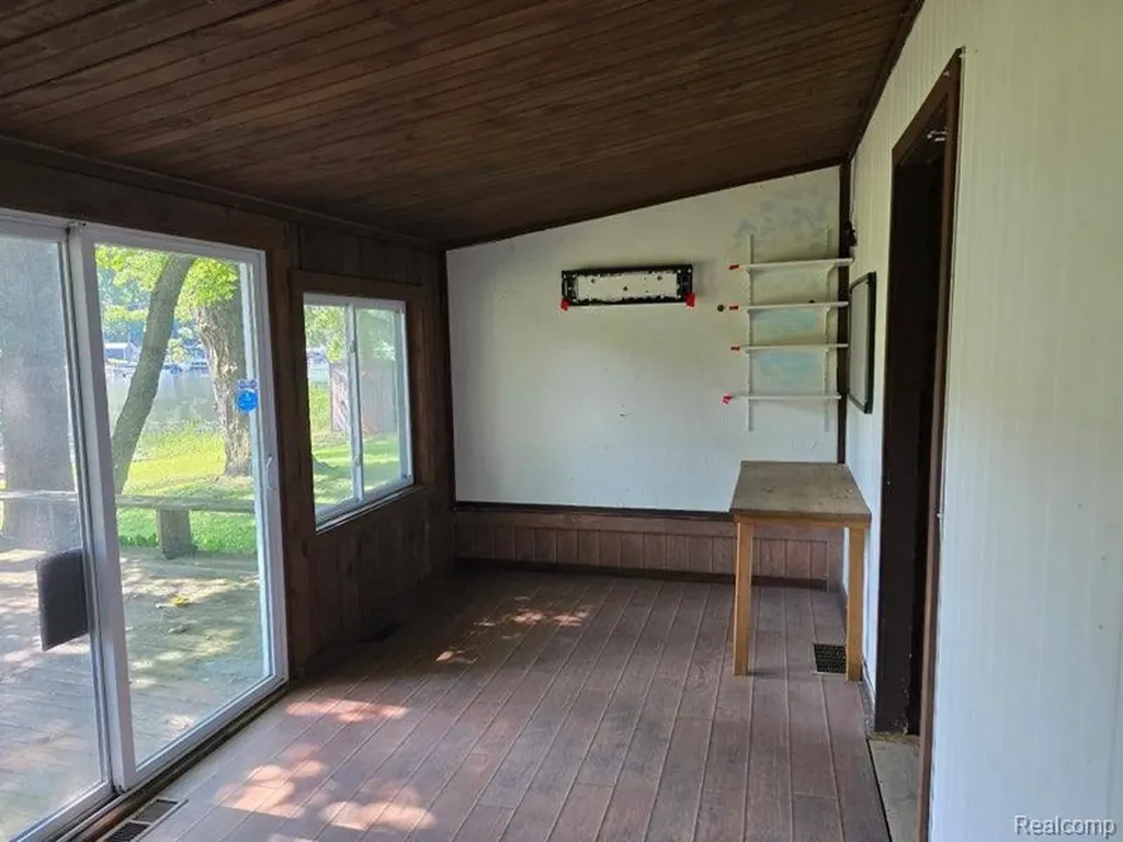 5751 Island Drive Hadley Township MI 48438