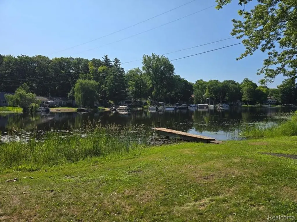 5751 Island Drive Hadley Township MI 48438