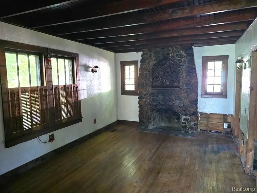 5751 Island Drive Hadley Township MI 48438