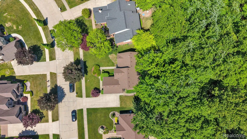 43746 Via Antonio Drive Sterling Heights City MI 48314