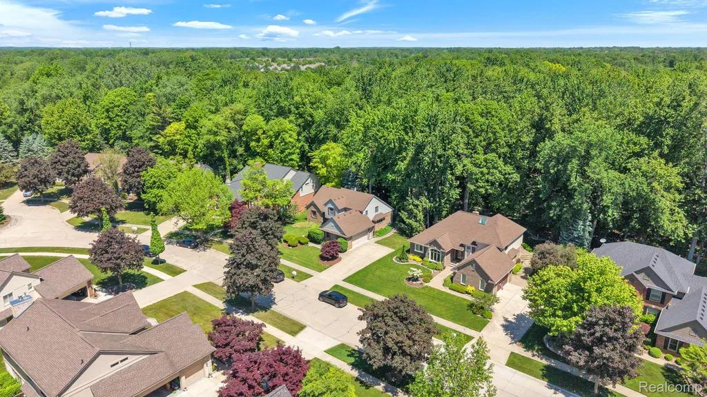 43746 Via Antonio Drive Sterling Heights City MI 48314