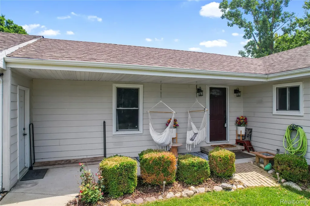 6050 Brophy Road Oceola Township MI 48855