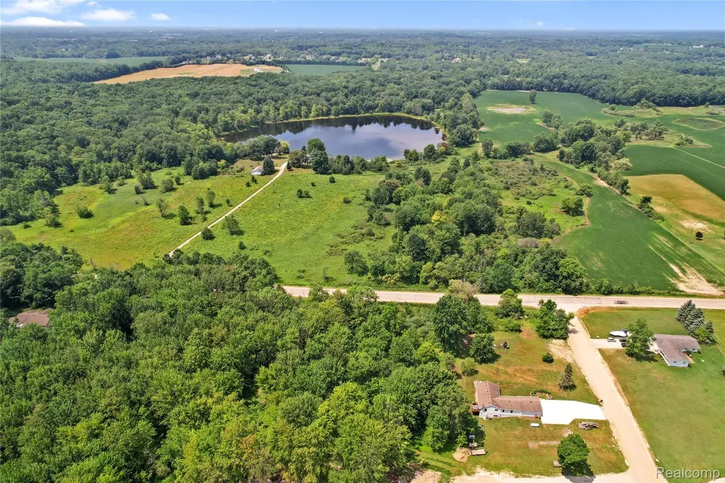 6050 Brophy Road Oceola Township MI 48855