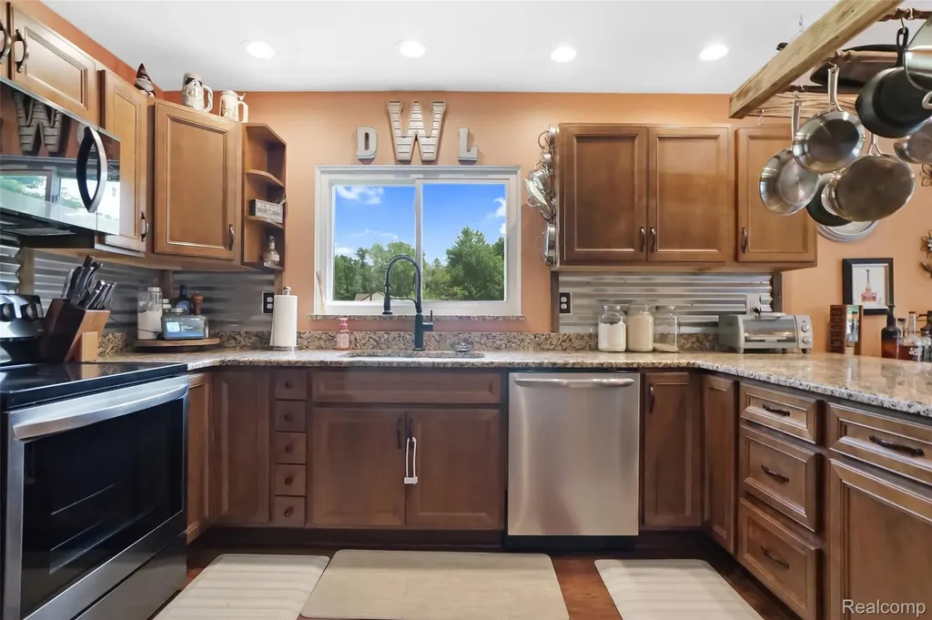 6050 Brophy Road Oceola Township MI 48855