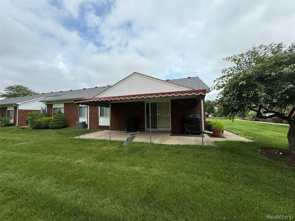 730 Country Club Dr Drive St. Clair Shores City MI 48082