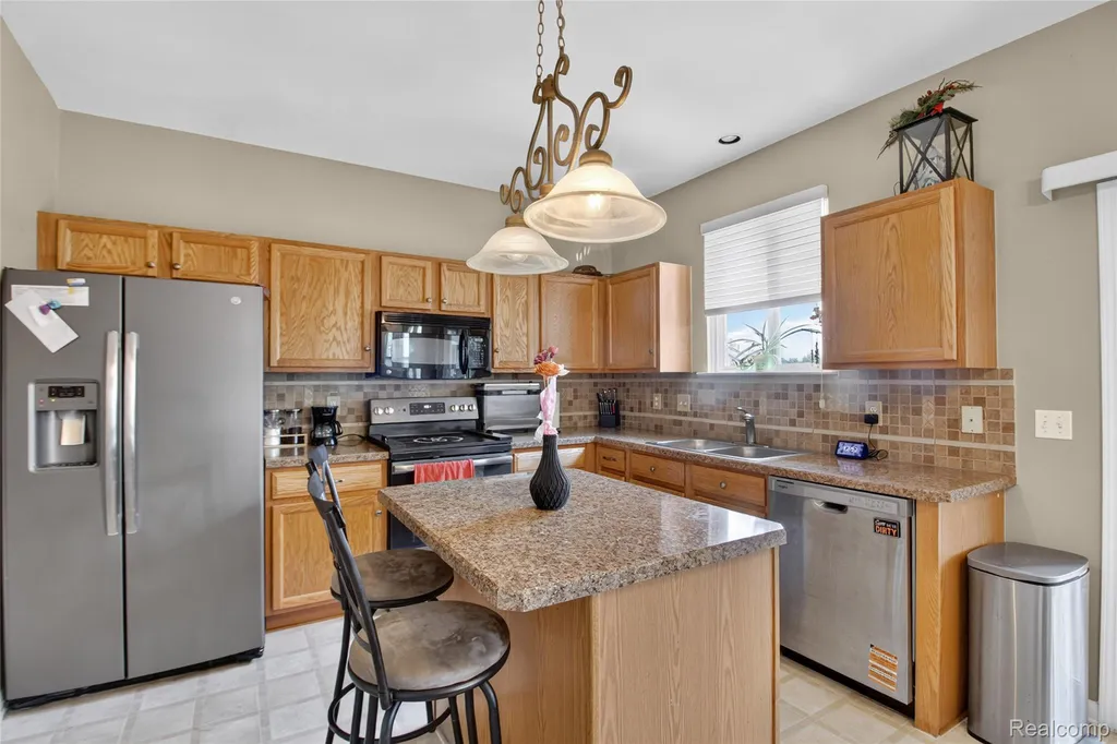 27985 S Mockingbird Drive Huron Charter Township MI 48134