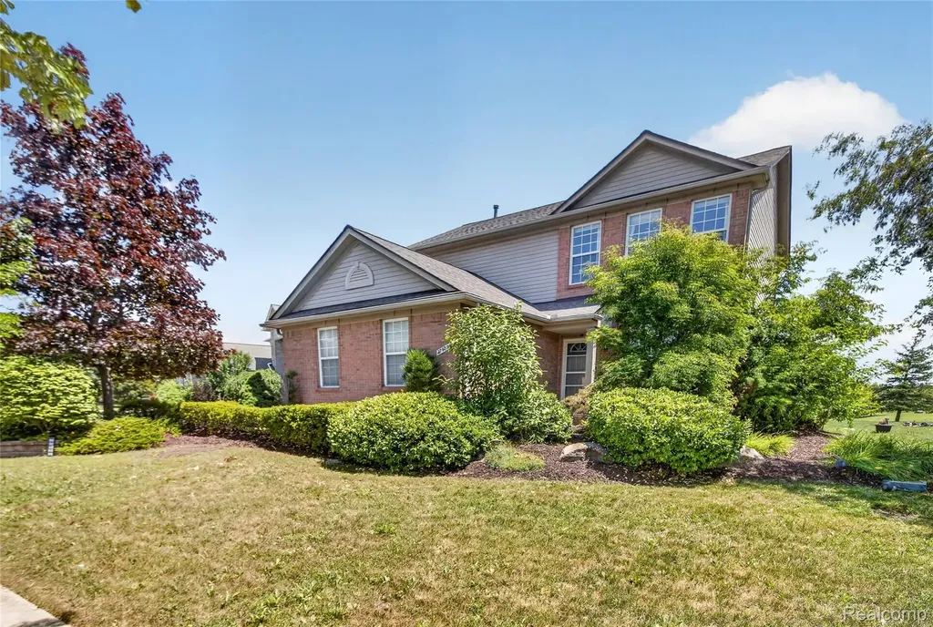 27985 S Mockingbird Drive Huron Charter Township MI 48134