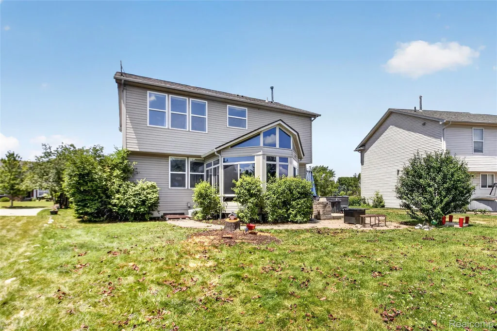 27985 S Mockingbird Drive Huron Charter Township MI 48134