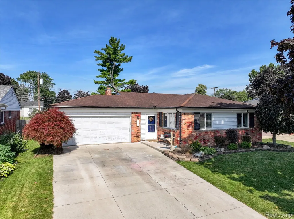 15123 Hix Street Livonia City MI 48154