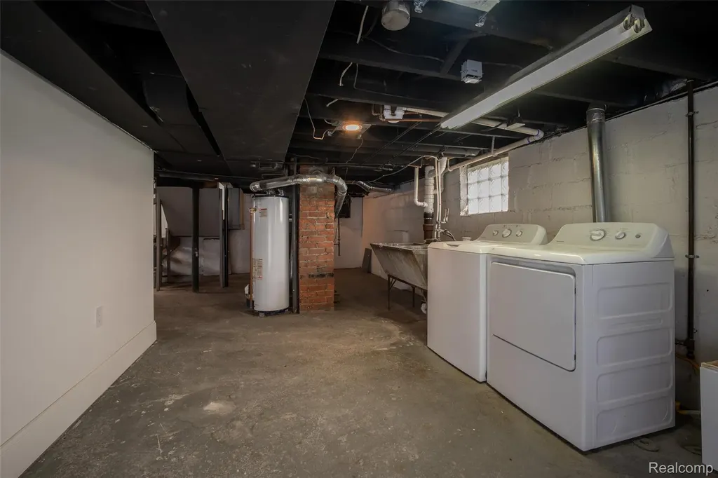 543 E Saratoga Street Ferndale City MI 48220