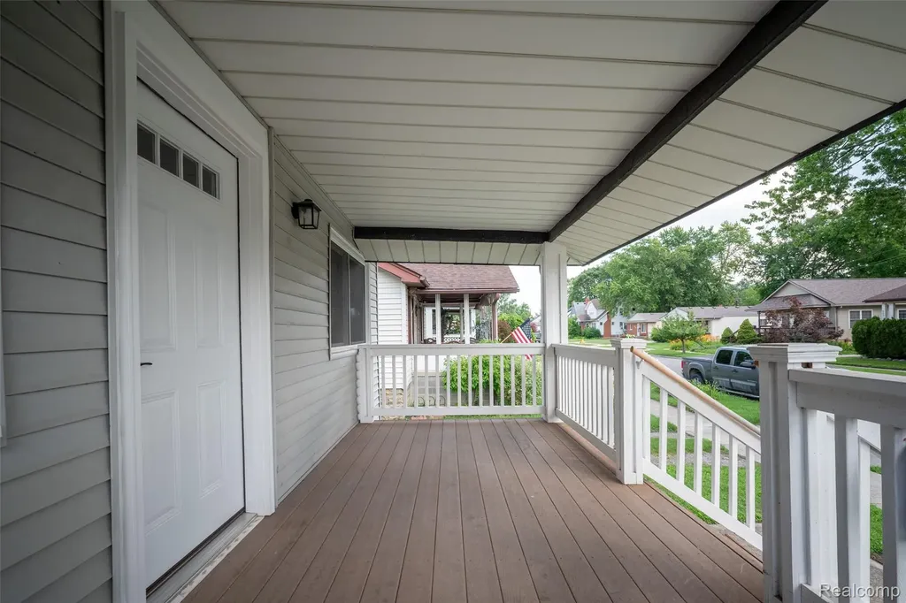 543 E Saratoga Street Ferndale City MI 48220