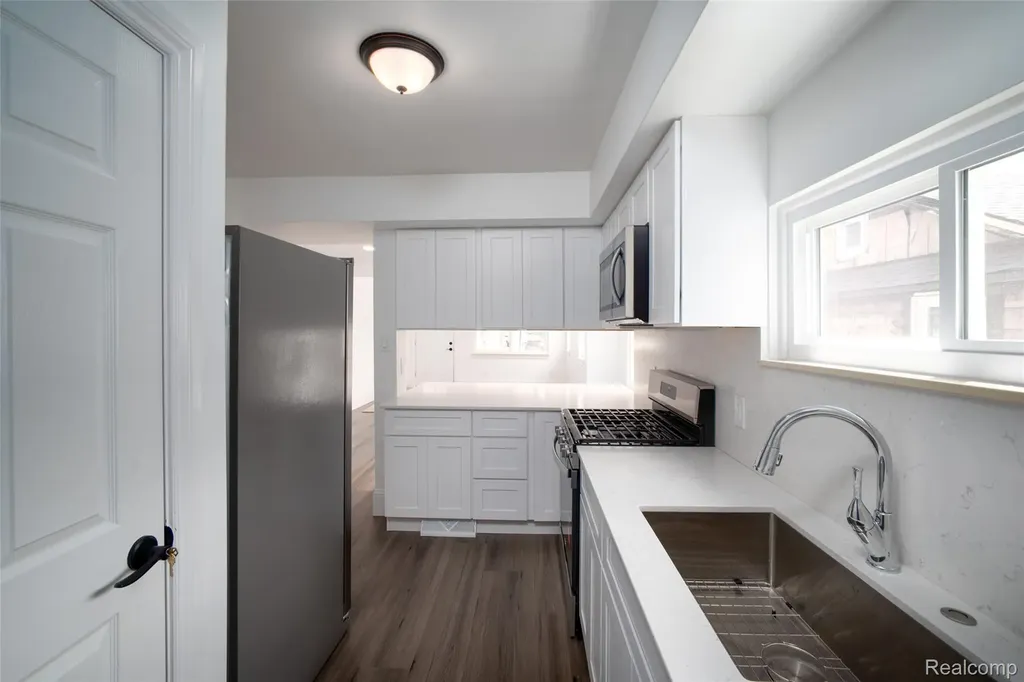 543 E Saratoga Street Ferndale City MI 48220