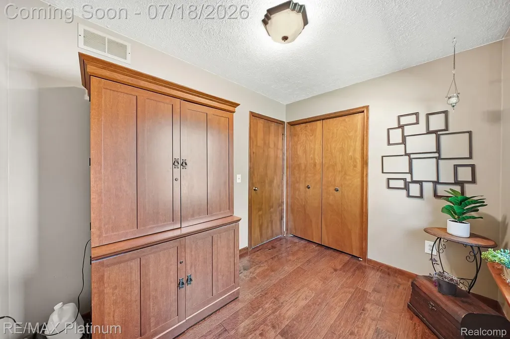 127 S East Street Fowlerville Village MI 48836