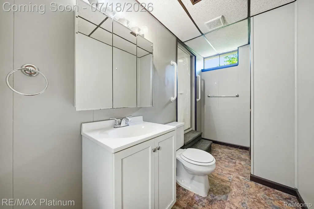 127 S East Street Fowlerville Village MI 48836