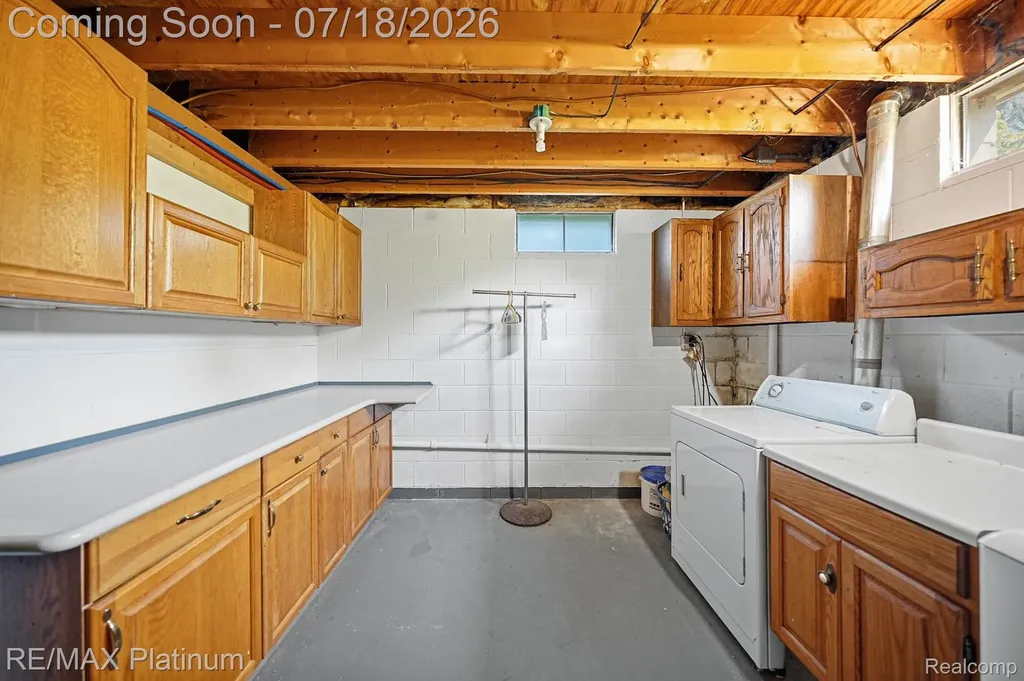 127 S East Street Fowlerville Village MI 48836