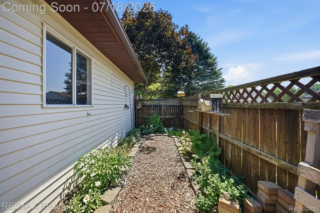 127 S East Street Fowlerville Village MI 48836
