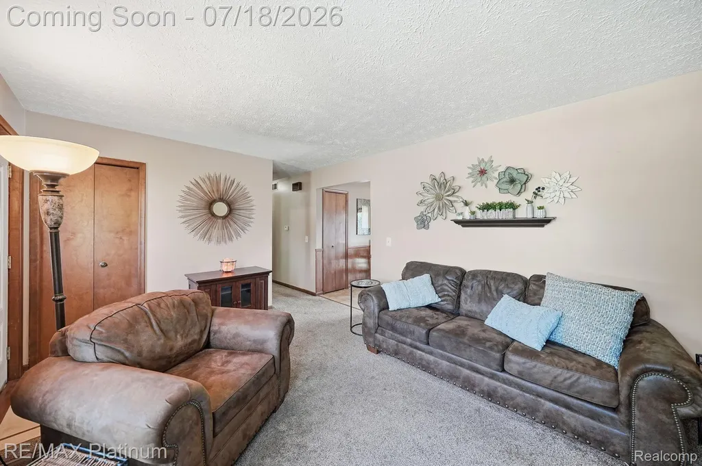 127 S East Street Fowlerville Village MI 48836