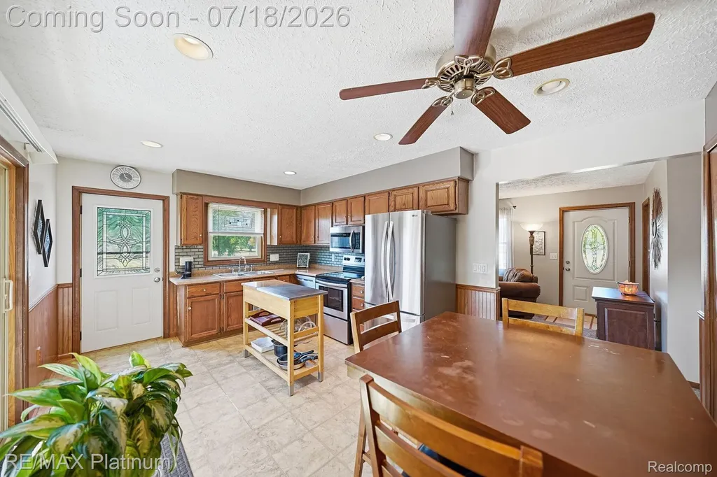 127 S East Street Fowlerville Village MI 48836