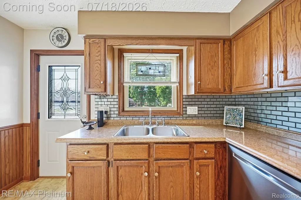 127 S East Street Fowlerville Village MI 48836