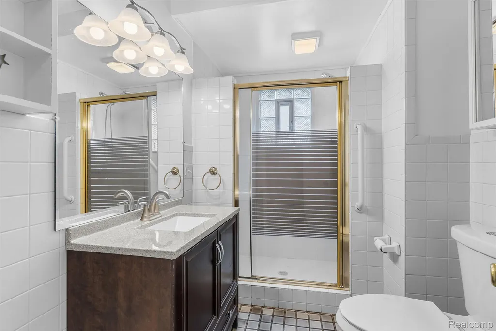 7313 River Road Flushing Charter Township MI 48433