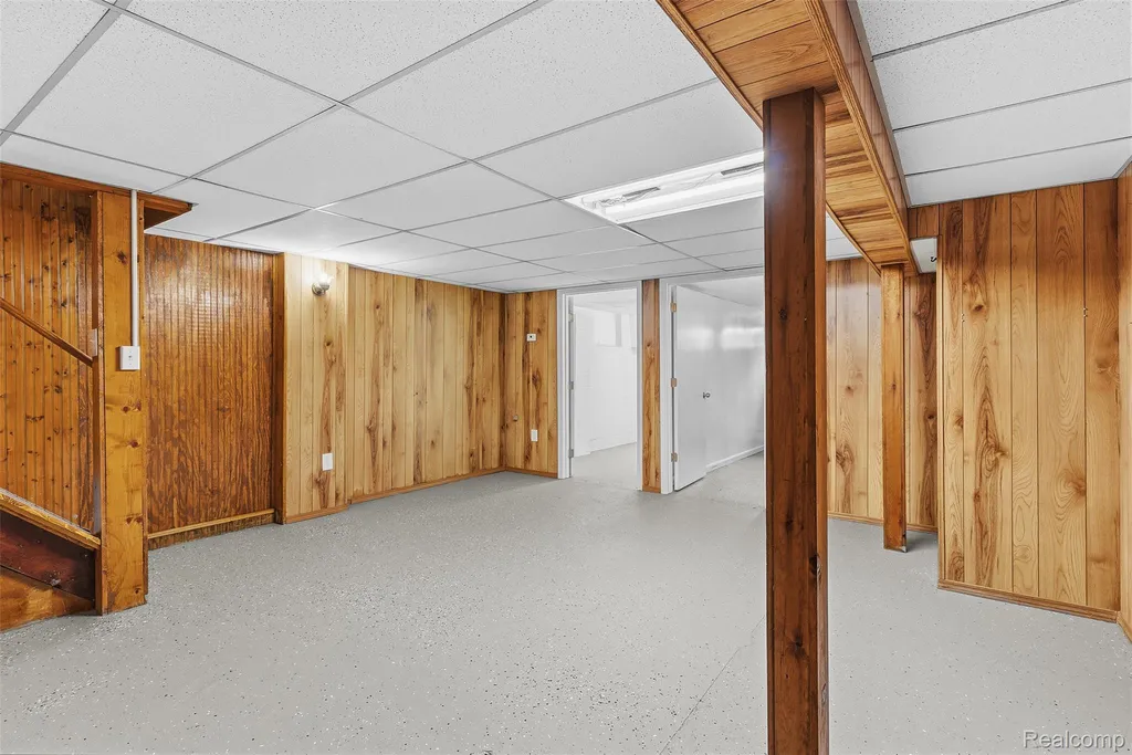 7313 River Road Flushing Charter Township MI 48433