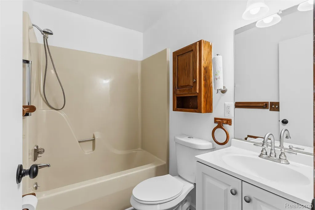 7313 River Road Flushing Charter Township MI 48433