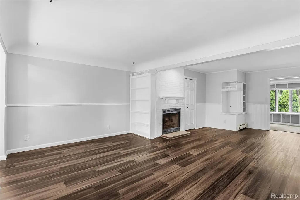 7313 River Road Flushing Charter Township MI 48433