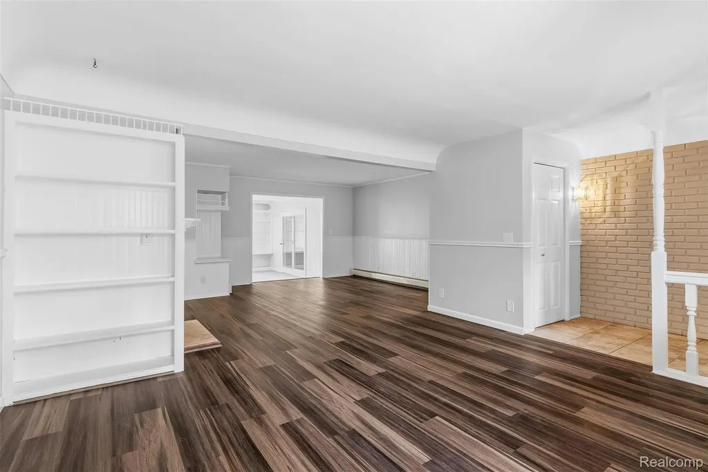 7313 River Road Flushing Charter Township MI 48433