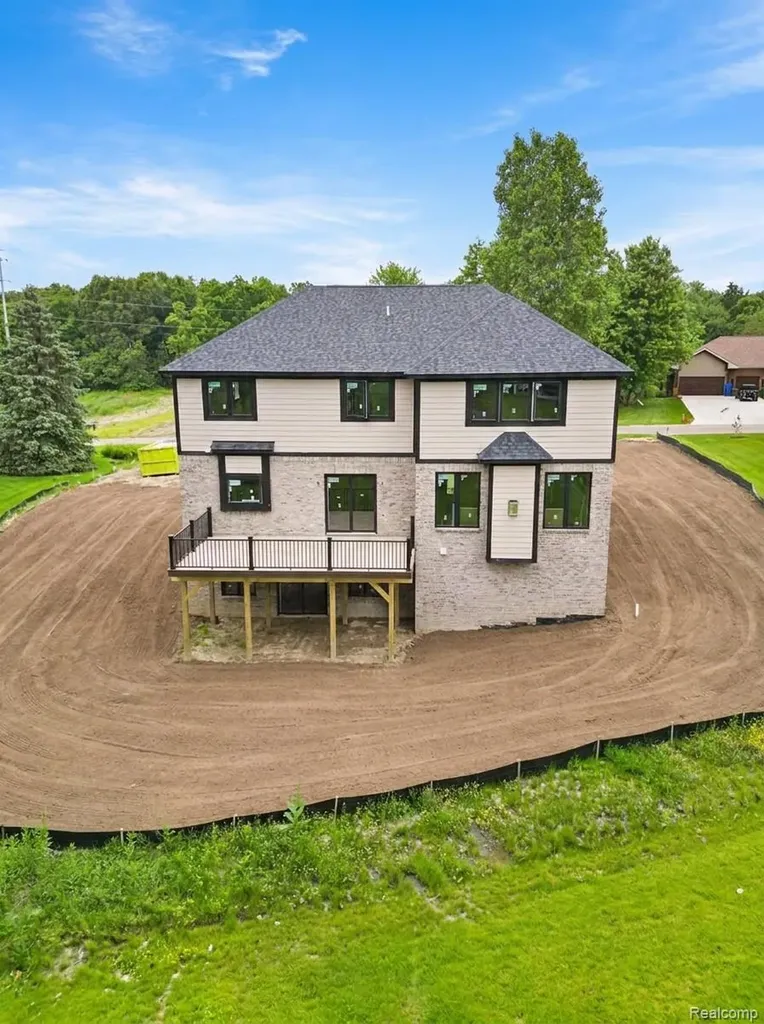 3701 Stallion Way Commerce Charter Township MI 48382