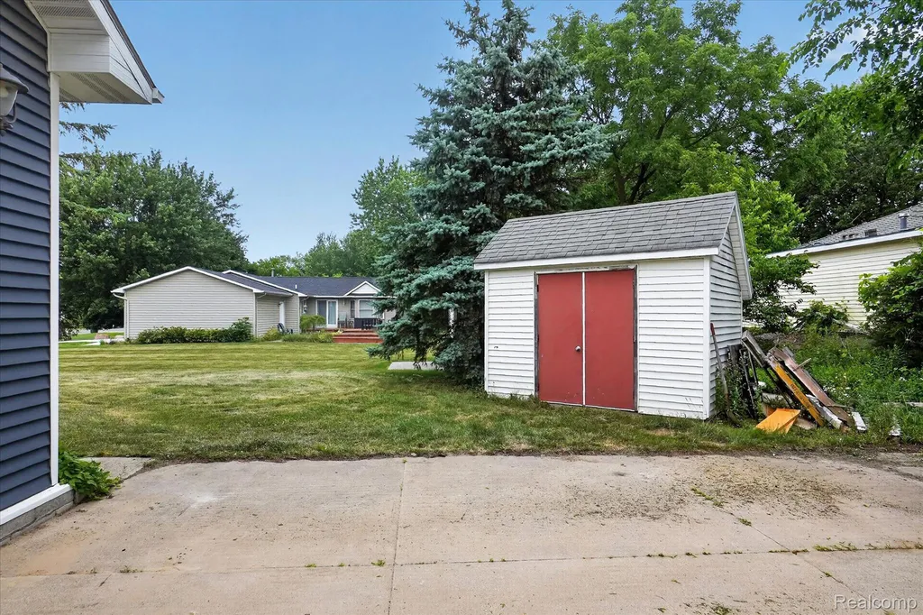 6524 Kelly Road Flushing City MI 48433