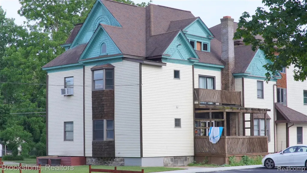 510 Pleasant Street Charlotte City MI 48813
