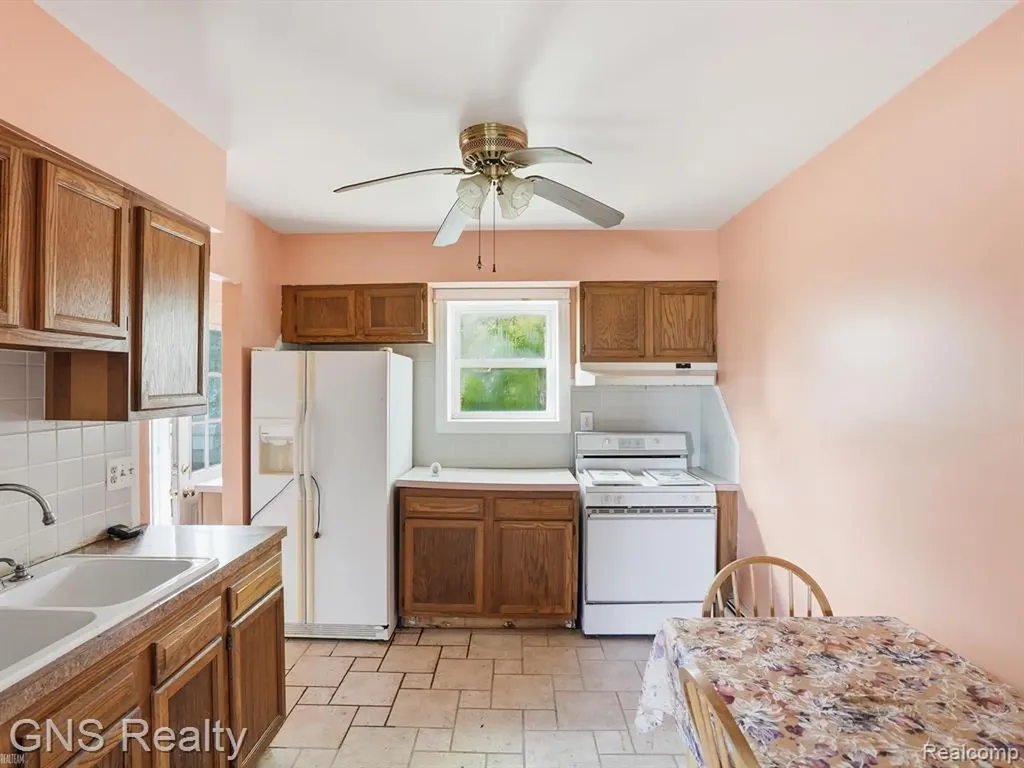 2717 Normandy Road Royal Oak City MI 48073