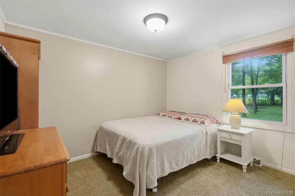 608 Snyder Road Highland Charter Township MI 48357
