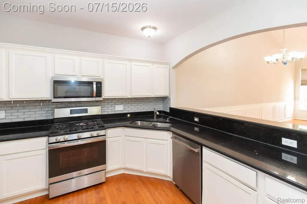 43721 Cherrywood Lane Canton Charter Township MI 48188