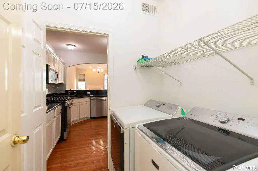 43721 Cherrywood Lane Canton Charter Township MI 48188