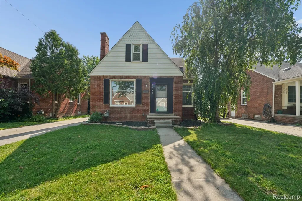 2745 21st Street Wyandotte City MI 48192
