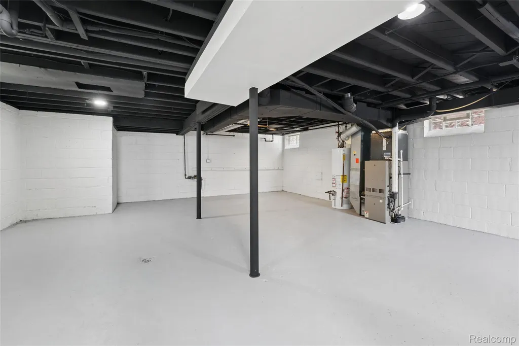 2745 21st Street Wyandotte City MI 48192