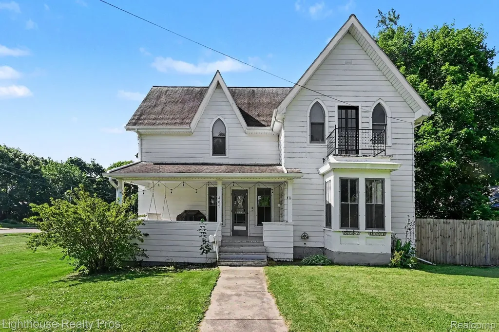405 W Jefferson Street Grand Ledge City MI 48837