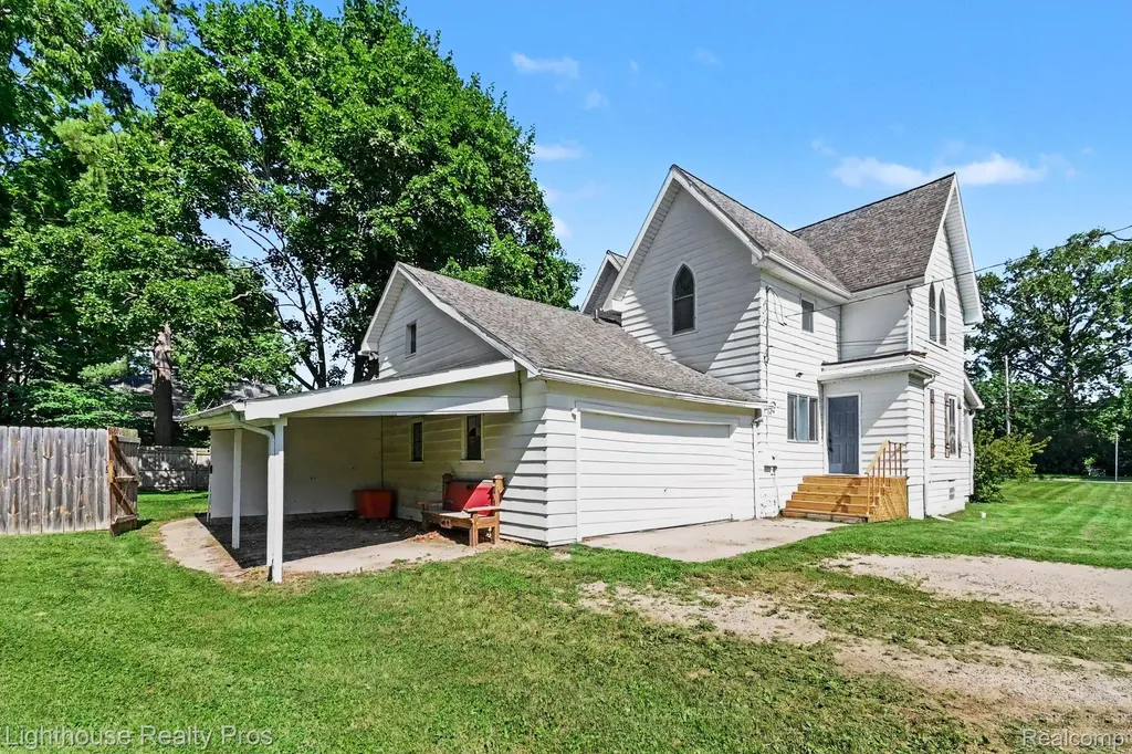 405 W Jefferson Street Grand Ledge City MI 48837