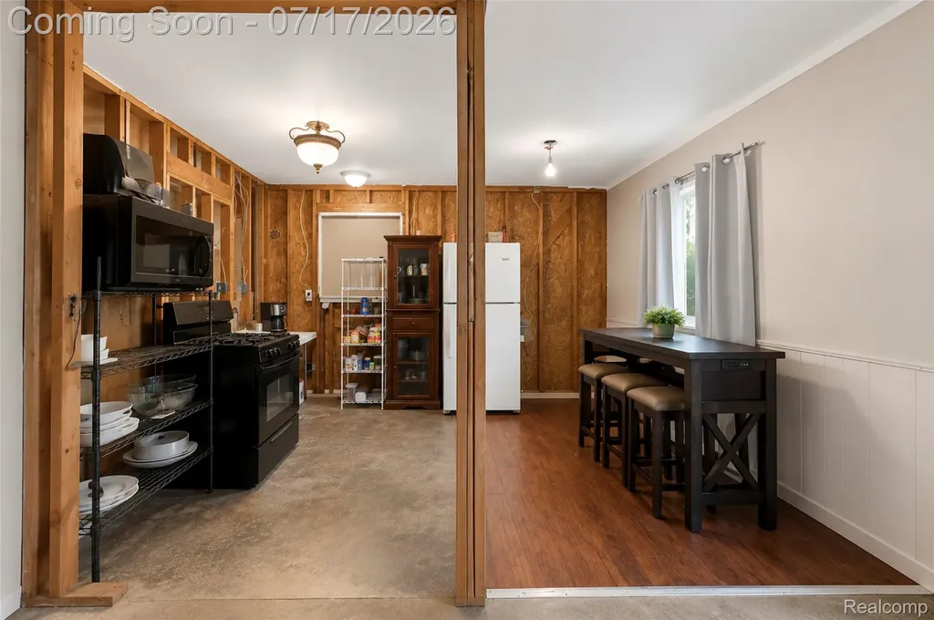 6871 Troy Street Taylor City MI 48180