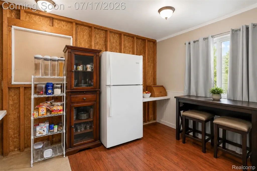 6871 Troy Street Taylor City MI 48180