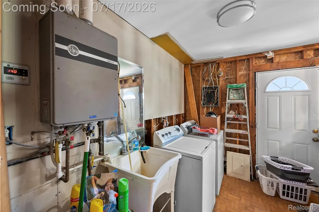6871 Troy Street Taylor City MI 48180