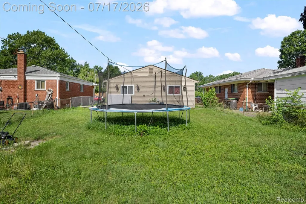 6871 Troy Street Taylor City MI 48180