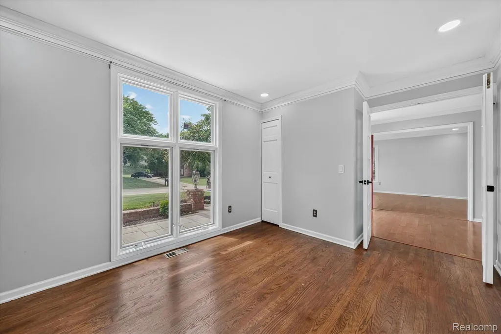 34970 Old Homestead Drive Farmington Hills City MI 48335