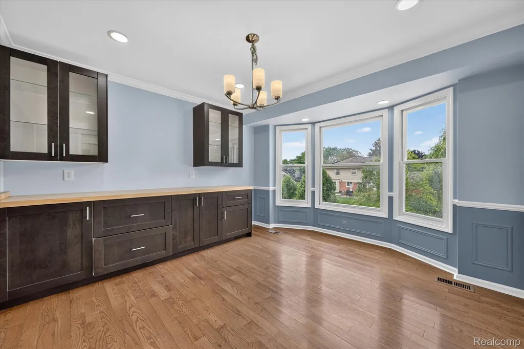 34970 Old Homestead Drive Farmington Hills City MI 48335