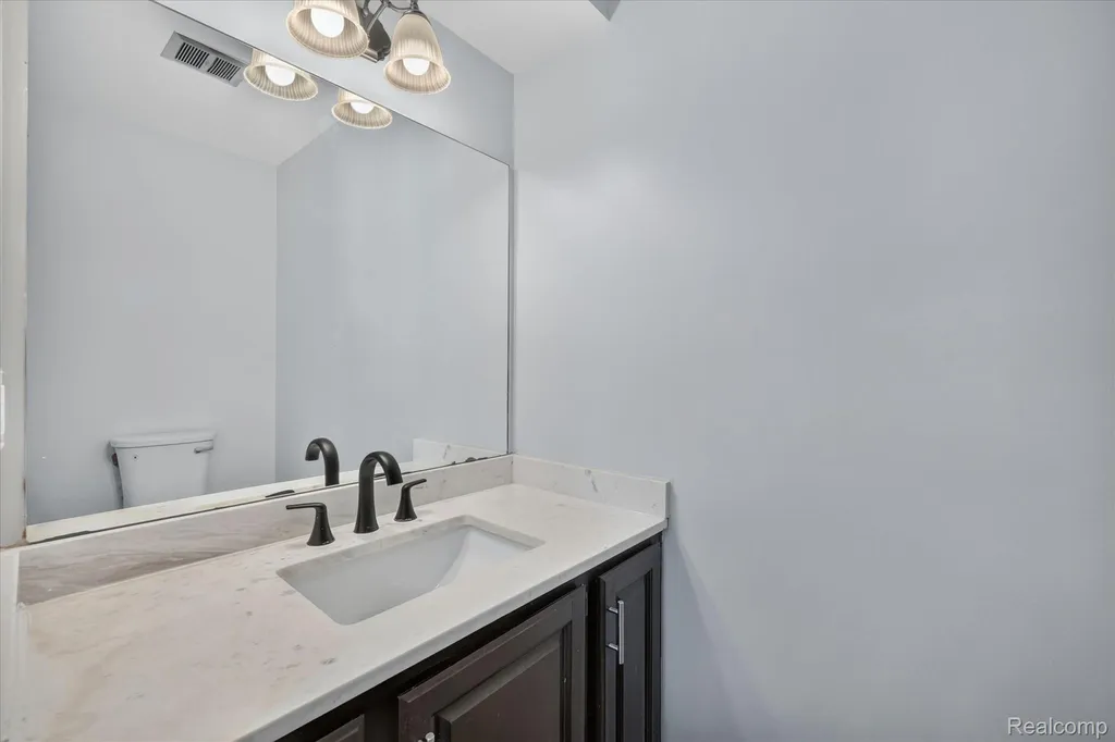 34970 Old Homestead Drive Farmington Hills City MI 48335