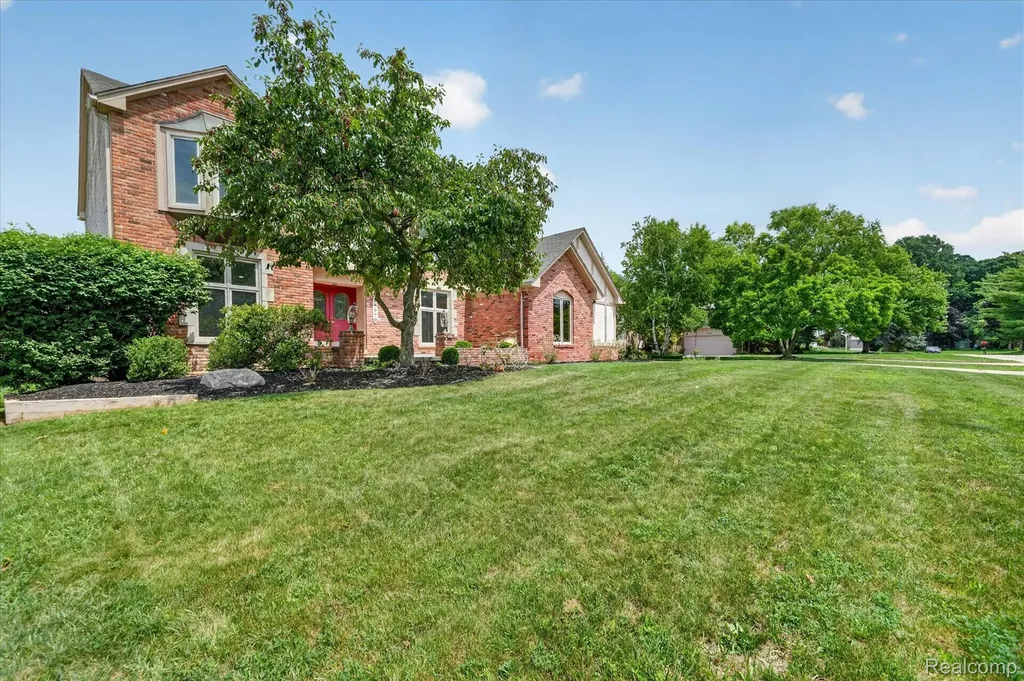 34970 Old Homestead Drive Farmington Hills City MI 48335