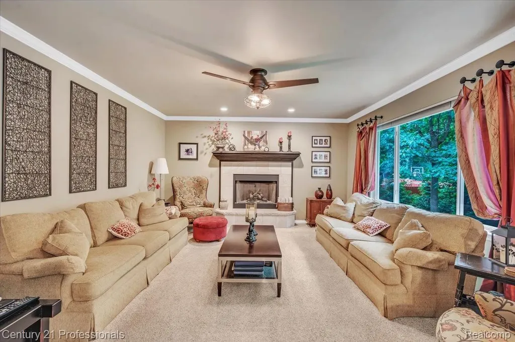 7520 Paradise Drive Grand Blanc Charter Township MI 48439